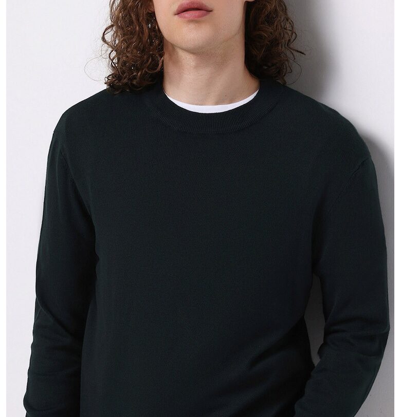 Пуловер с овално деколте COLINS