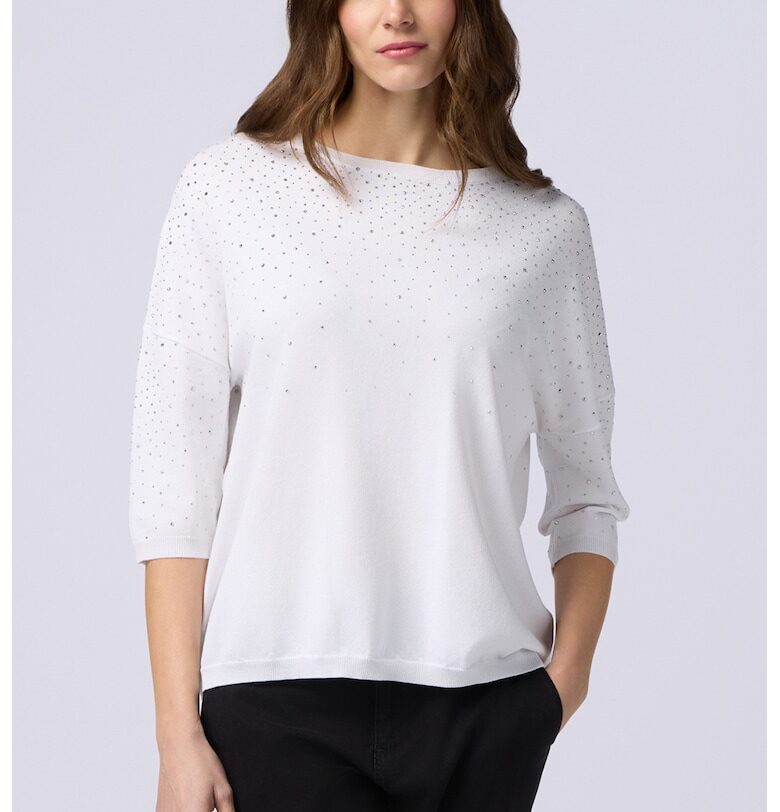 Пуловер с овално деколте и декоративни камъни Oltre