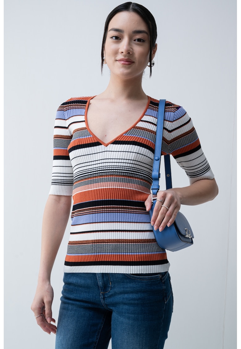 Пуловер с шпиц и 3/4 ръкави Liu Jo