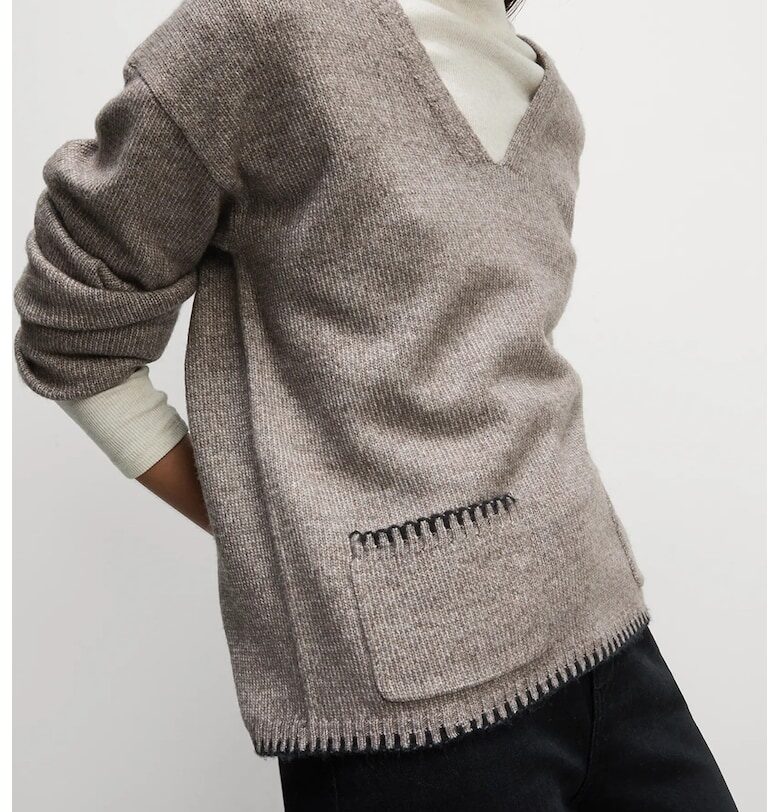 Пуловер с шпиц и паднали ръкави Marks  Spencer