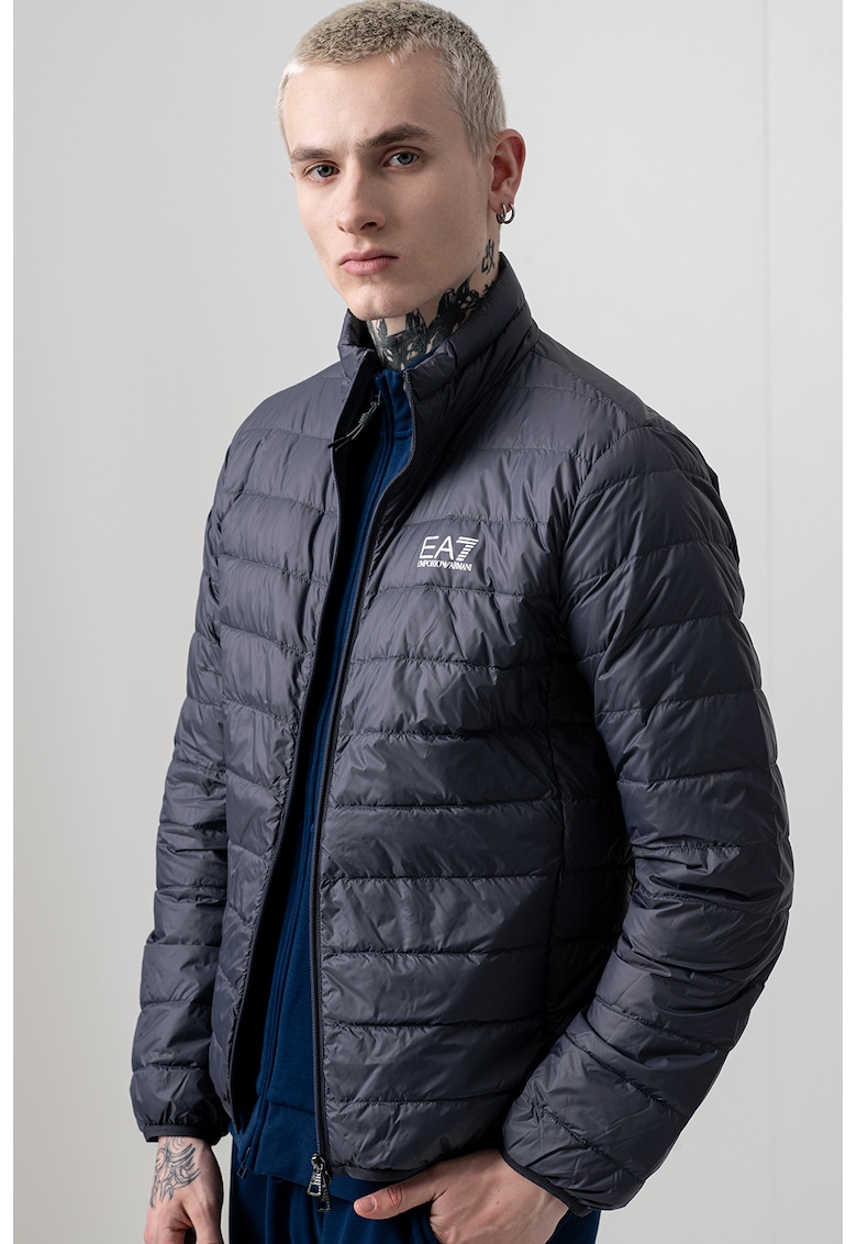 Пухено зимно яке EA7