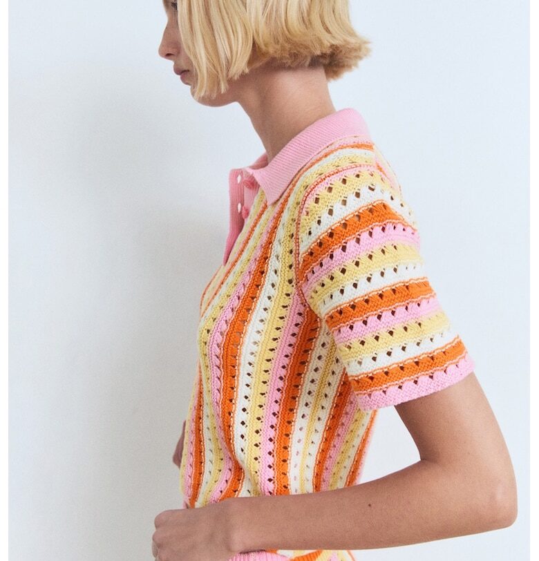 Раиран пуловер с яка - къси ръкави и перфорации Mango