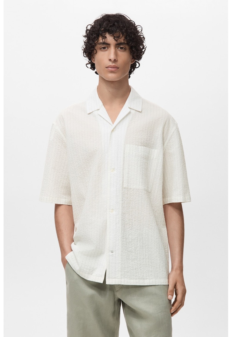 Раирана риза с джоб на гърдите Mango