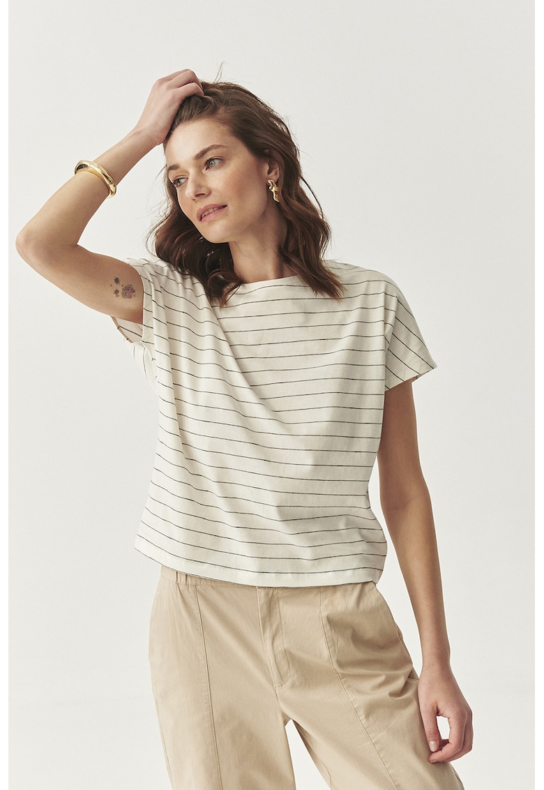 Раирана тениска с овално деколте Tatuum