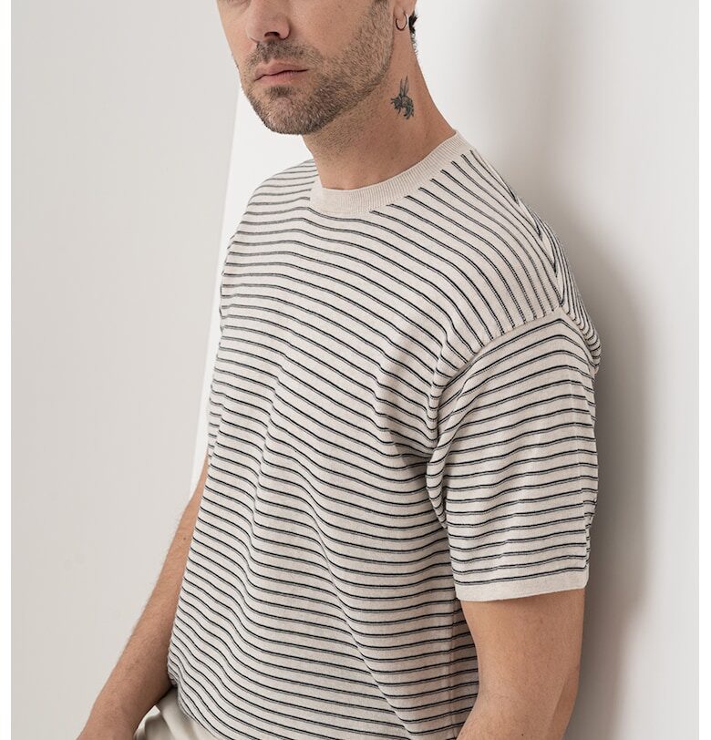 Раирана тениска с овално деколте United Colors of Benetton