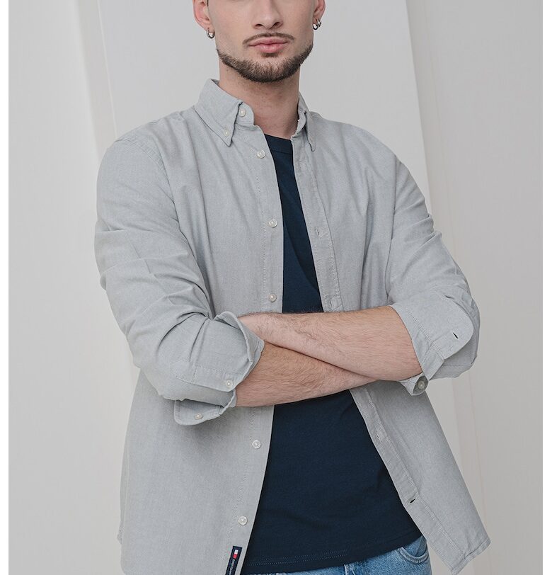Риза Oxford със стандартна кройка Tommy Jeans