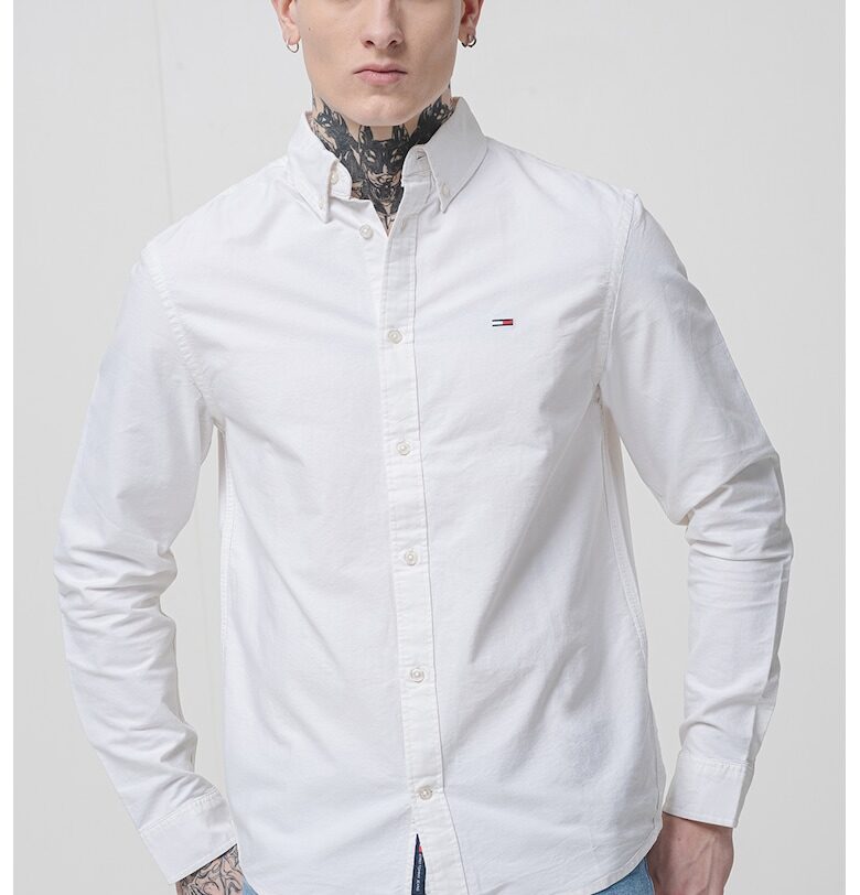 Риза Oxford със стандартна кройка Tommy Jeans