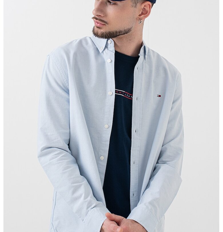 Риза Oxford със стандартна кройка Tommy Jeans