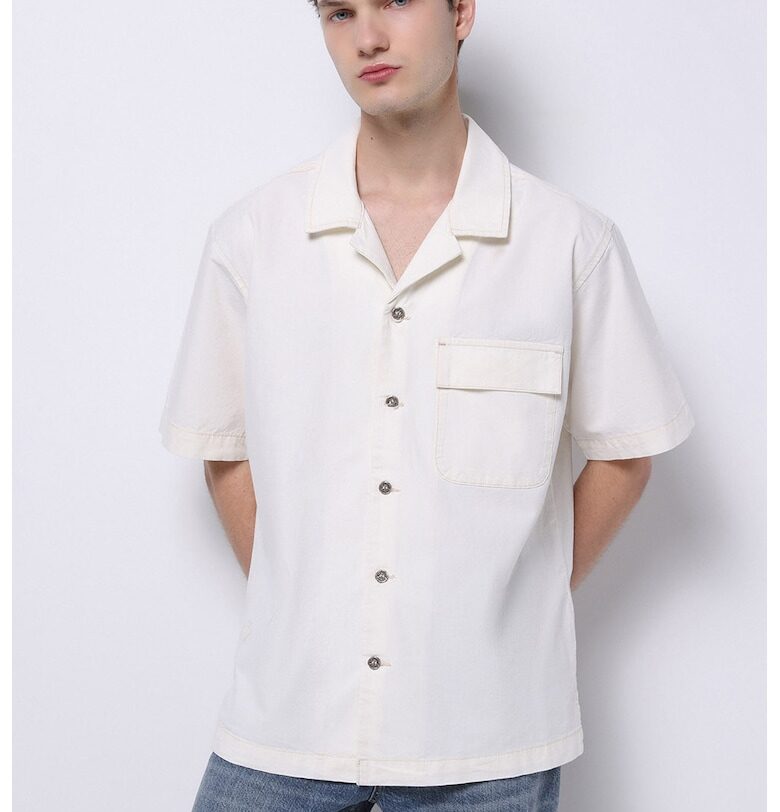 Риза с джоб и раздвоен ревер COLINS