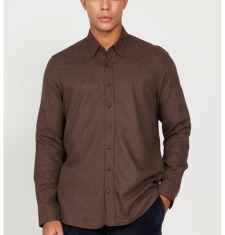 Риза с остра яка ACCo