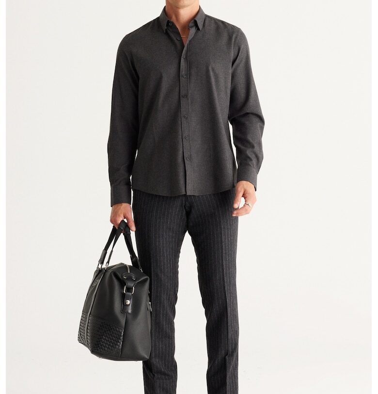 Риза с остра яка ACCo