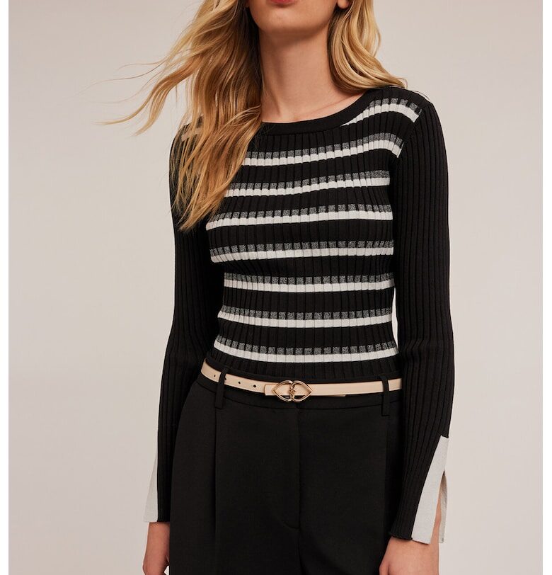 Рипсен пуловер с цепки на маншетите Motivi