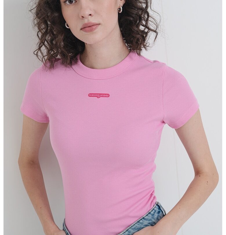 Рипсена слим тениска с овално деколте Tommy Jeans