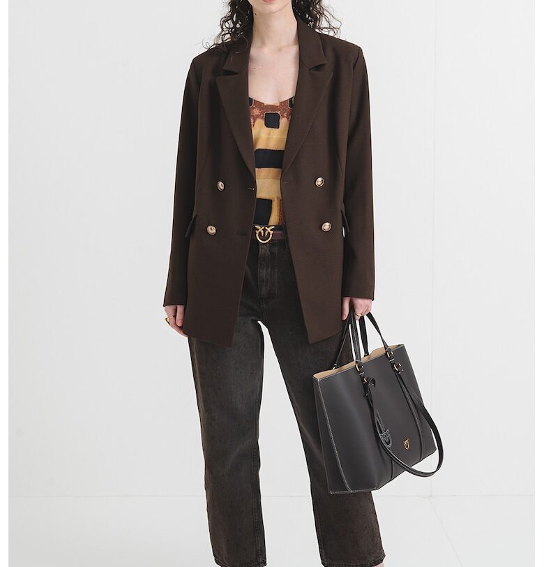 Сако с раздвоен ревер и двуредно закопчаване GUESS