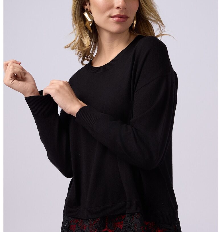 Свободен пуловер с дантела Oltre