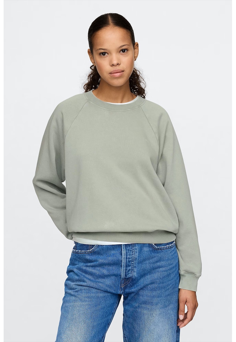 Свободен суитшърт с ръкави реглан GAP