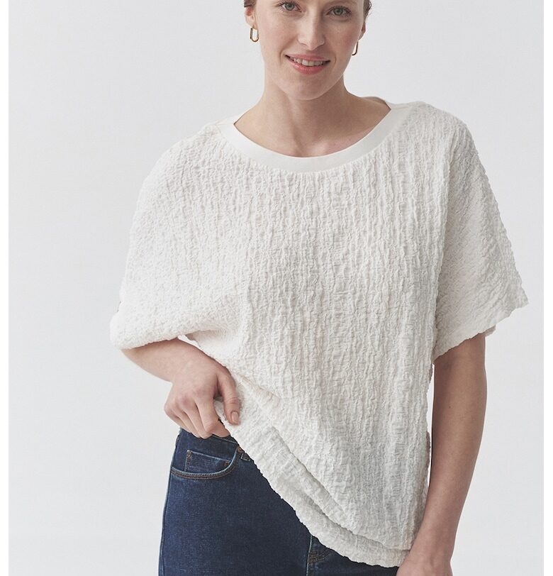 Свободна блуза с релеф Tatuum