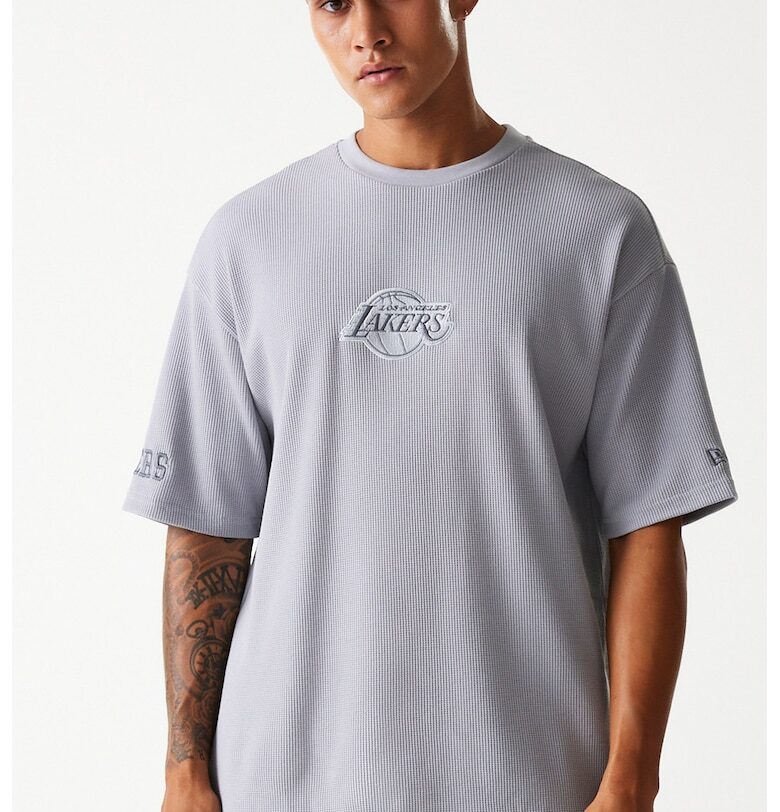 Свободна рипсена тениска New Era