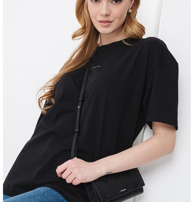 Свободна тениска с лого CALVIN KLEIN JEANS