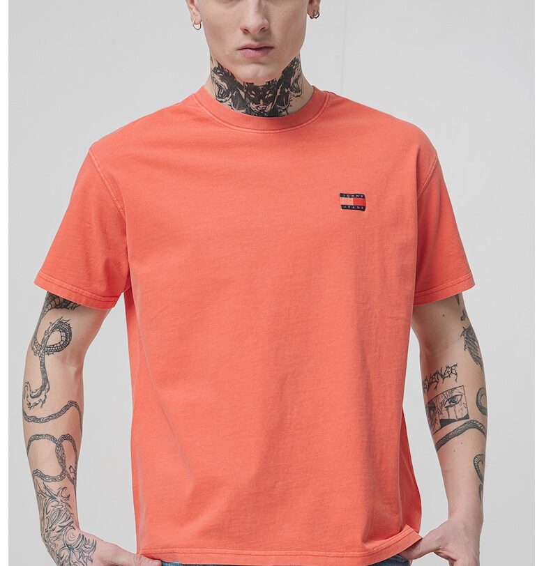 Свободна тениска с овално деколте Tommy Jeans