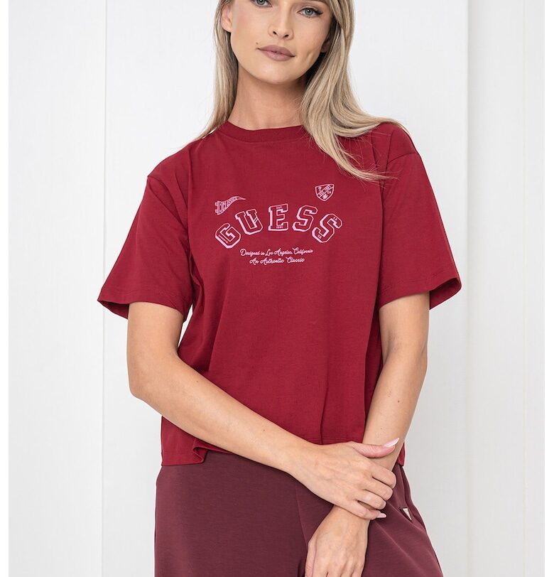 Свободна тениска с овално деколте и лого GUESS JEANS