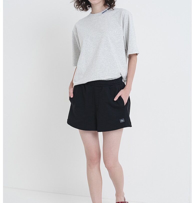 Свободна тениска с памук CALVIN KLEIN JEANS