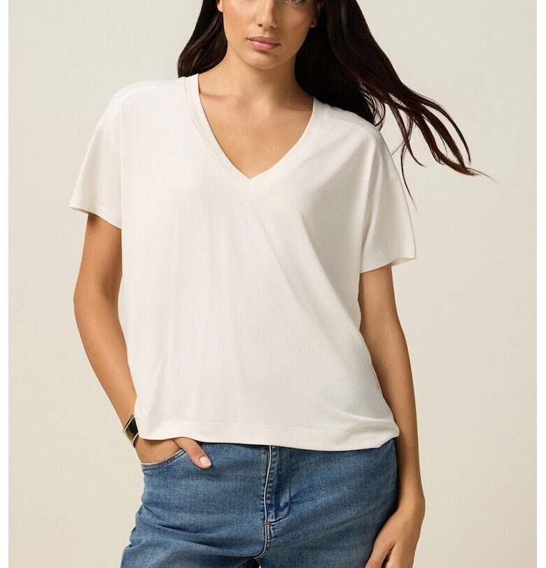 Свободна шпиц тениска с модал Oltre