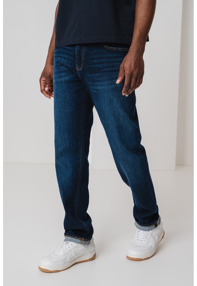 Свободни дънки с миди талия ARMANI EXCHANGE