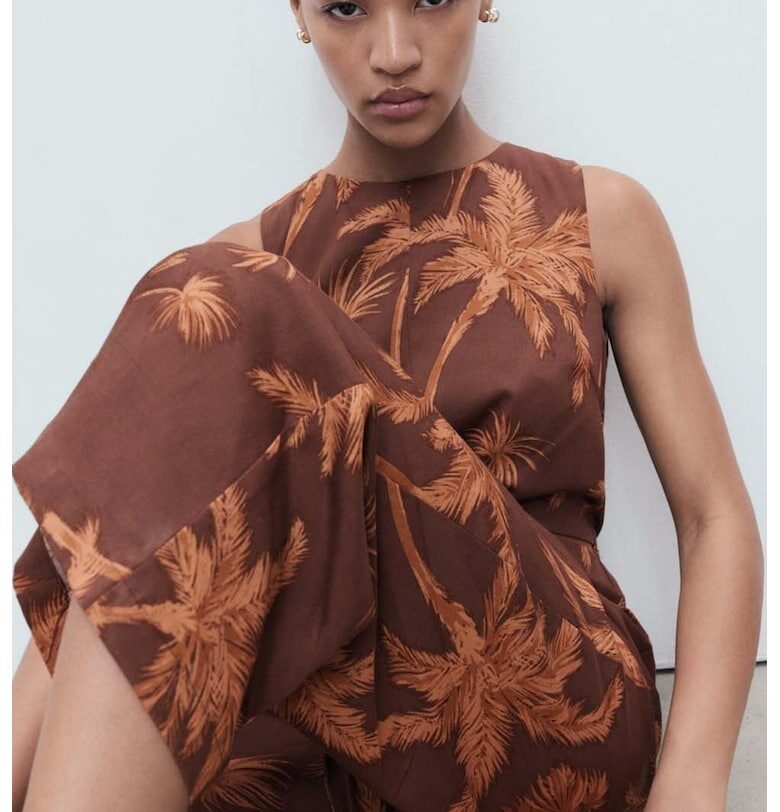 Скъсен гащеризон с лиосел с флорален десен и отвори Mango