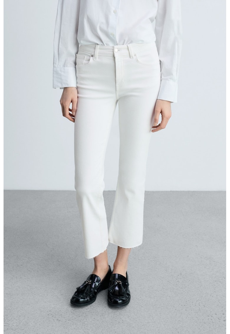 Скъсени дънки с висока талия Mango