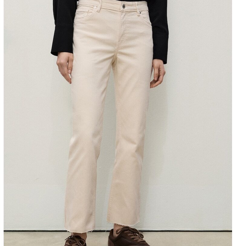 Скъсени разкроени дънки Mango