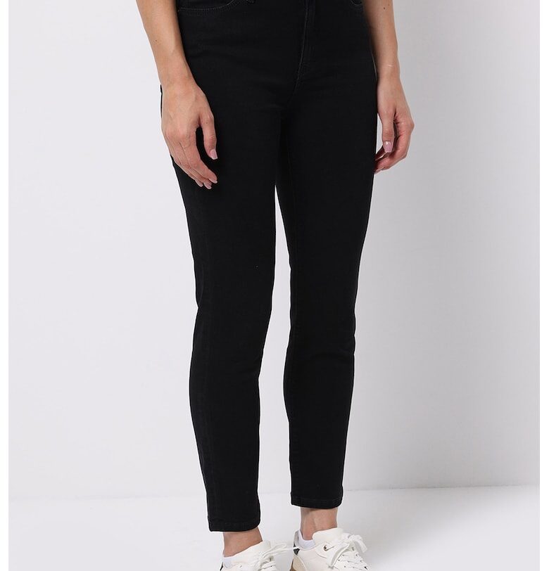 Скъсени слим дънки COLINS