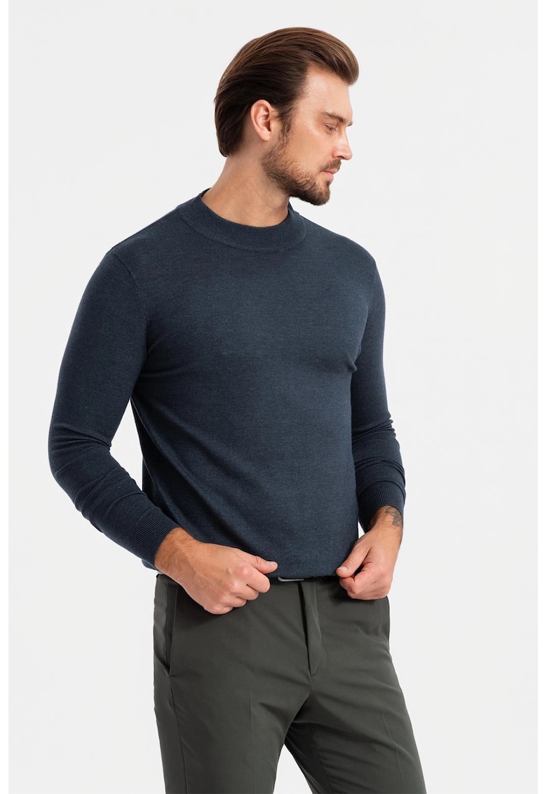 Слим пуловер с фина плетка OMBRE