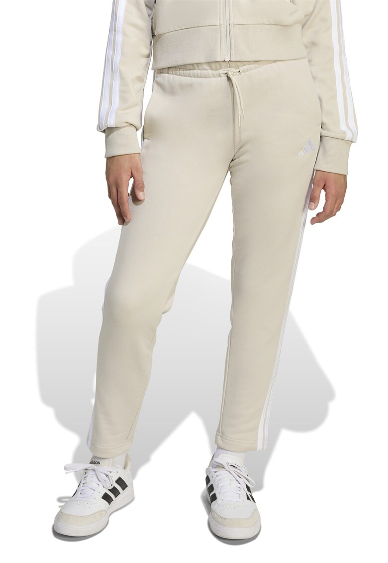 Слим спортен панталон с връзка adidas Sportswear