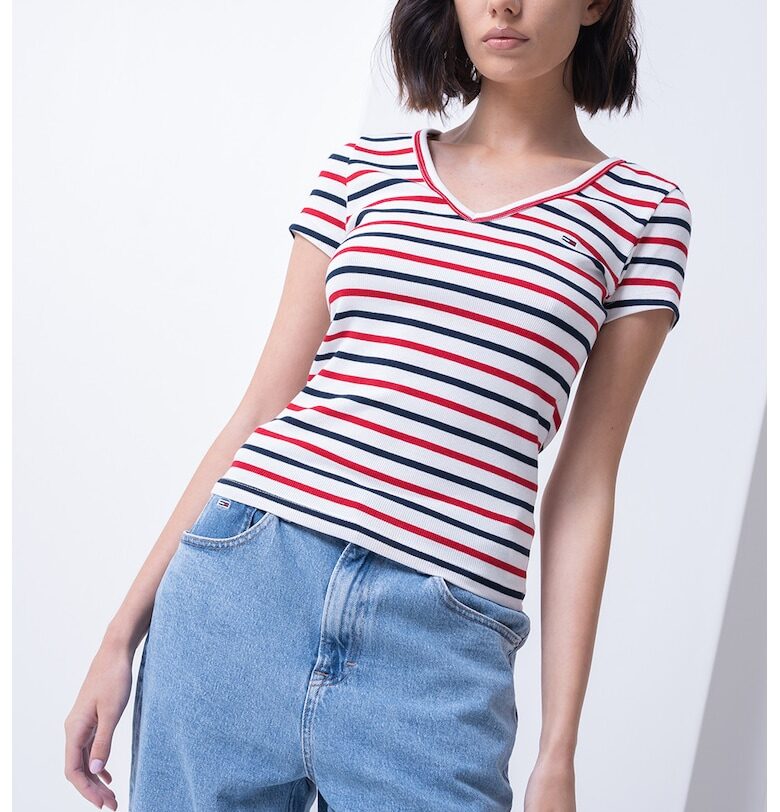 Слим тениска с шпиц Tommy Jeans