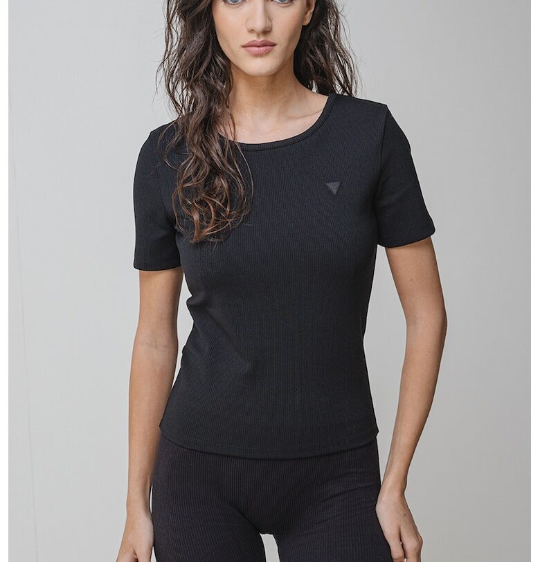 Слим фитнес тениска GUESS