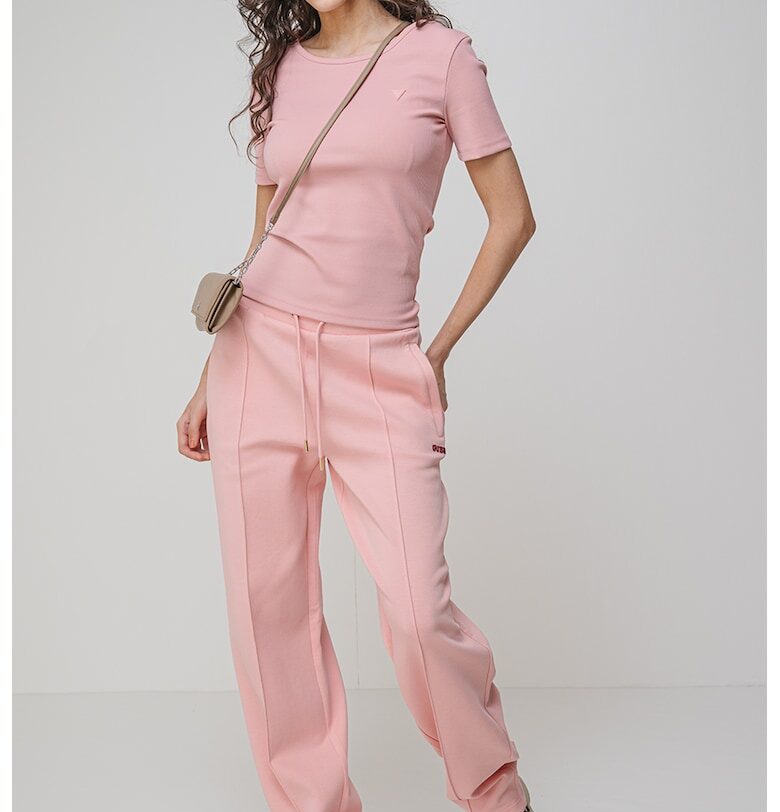 Слим фитнес тениска GUESS