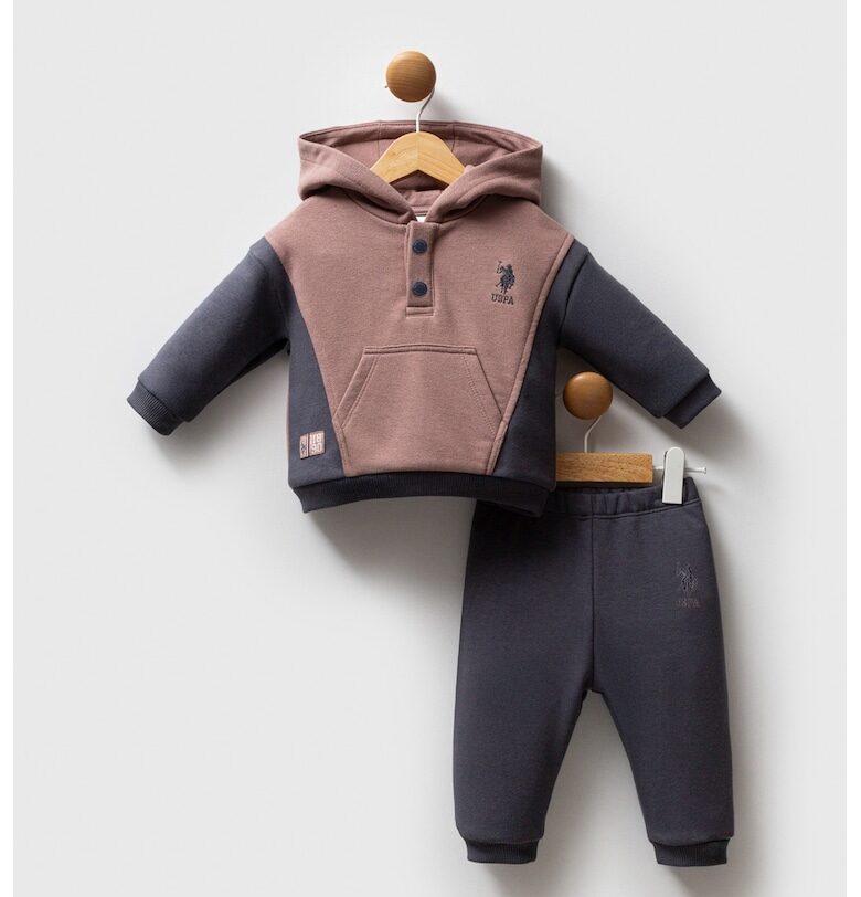 Спортен екип в цветен блок US Polo Assn