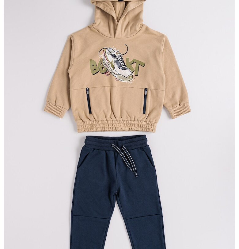 Спортен екип с графика Mayoral