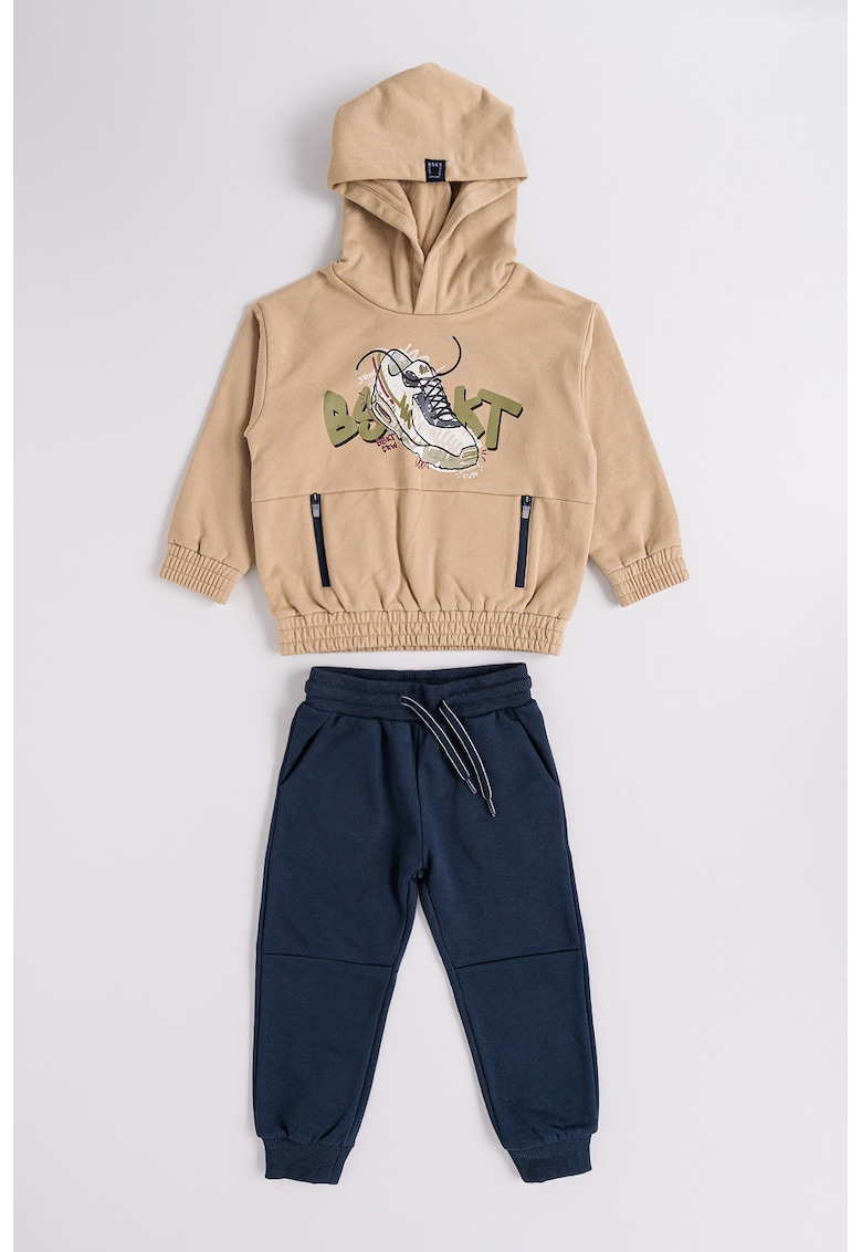 Спортен екип с графика Mayoral