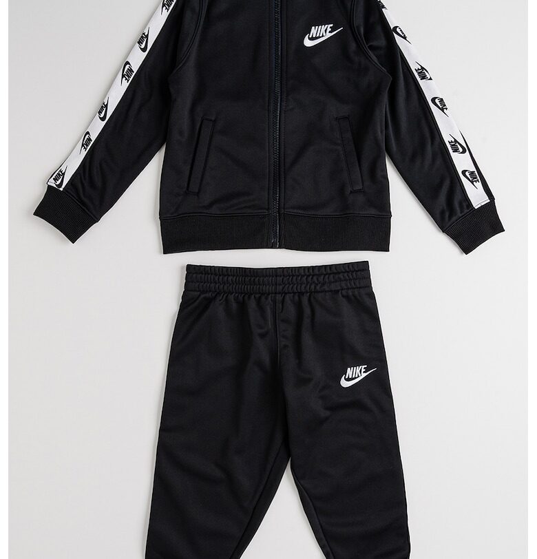 Спортен екип с цип и лого Nike