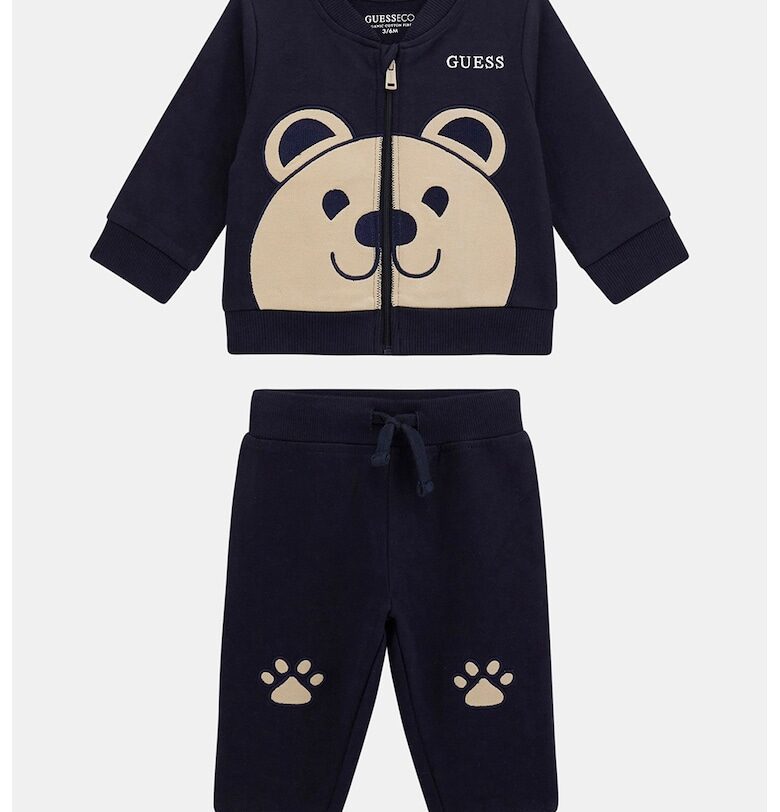 Спортен екип с шарка на плюшено мече и лого GUESS KIDS