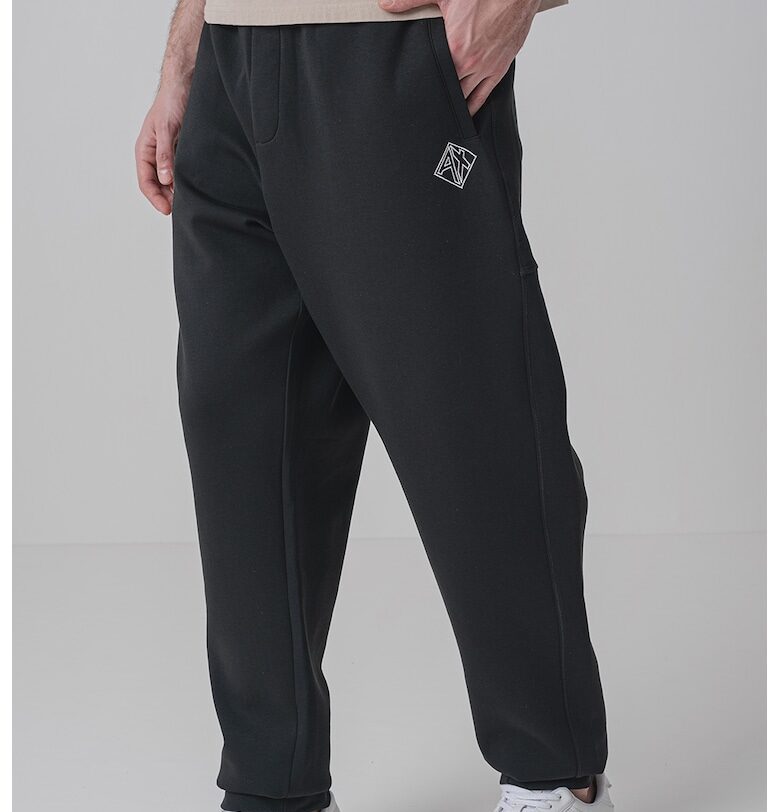 Спортен панталон с връзка ARMANI EXCHANGE