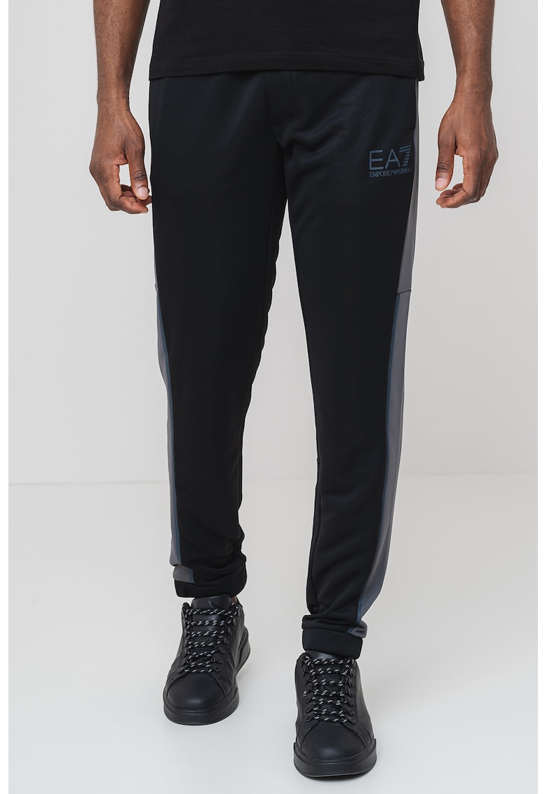 Спортен панталон с връзка EA7