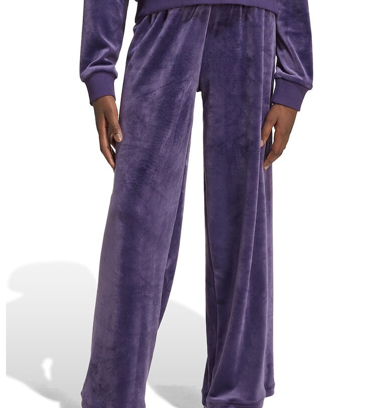 Спортен панталон с кадифен ефект adidas Sportswear