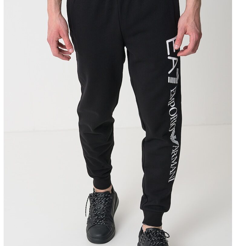 Спортен панталон с лого EA7