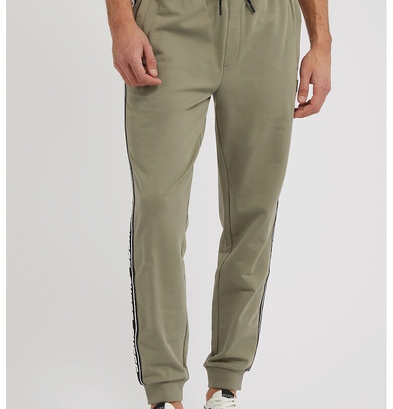 Спортен панталон с лого и връзки GUESS