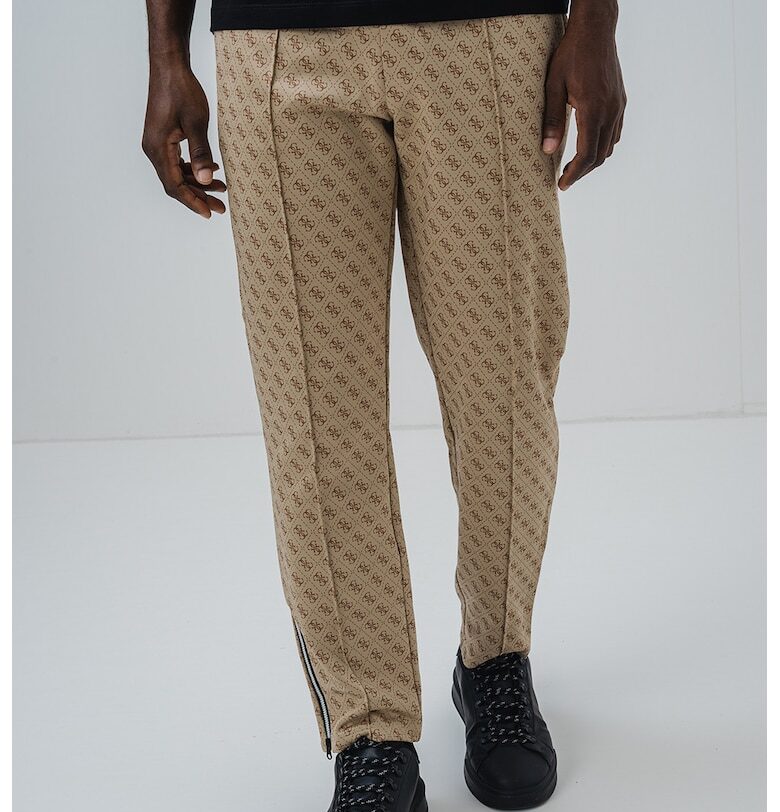 Спортен слим панталон с монограм GUESS