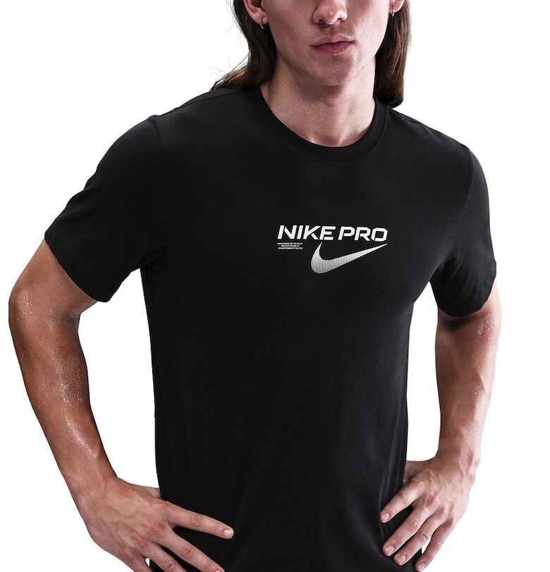 Спортна тениска с Dri-FIT Nike