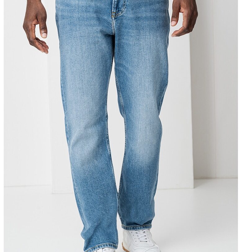 Стандартни дънки Tommy Hilfiger